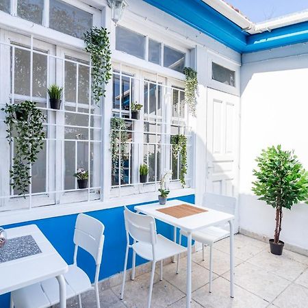 Bee Hostel Limassol Exterior photo